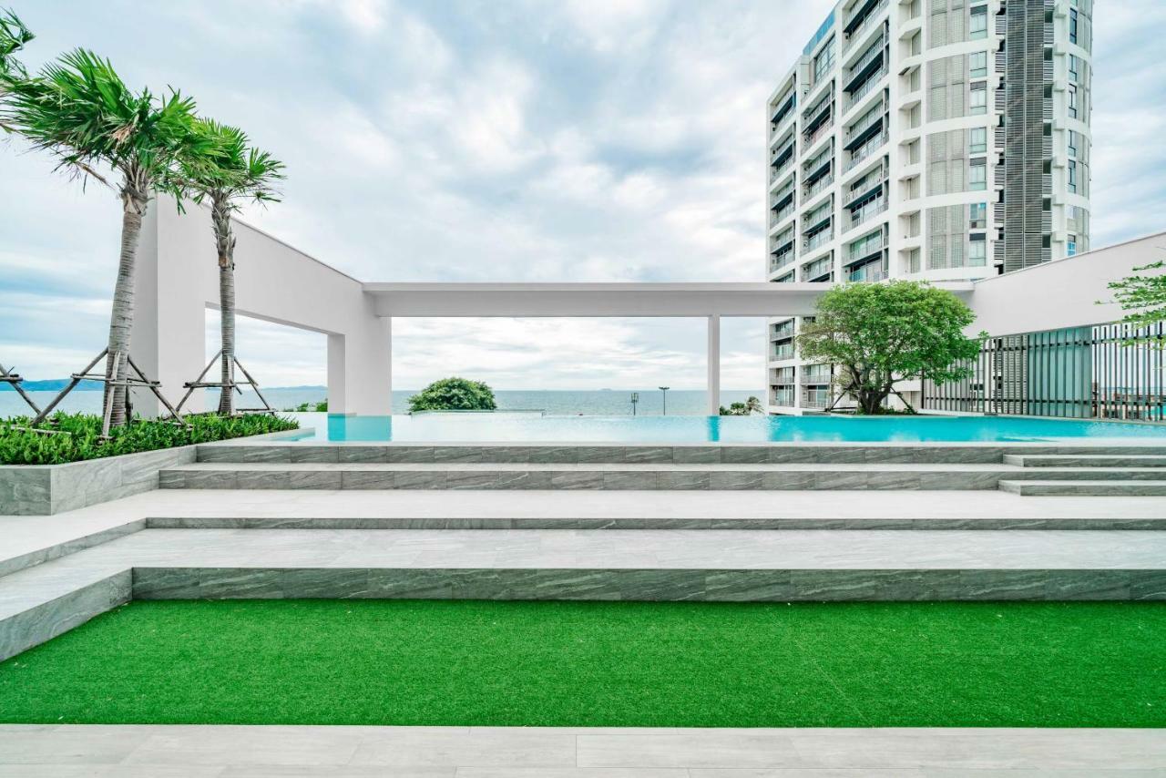 Pattaya Aeras Condotel Jomtien Beach Exterior photo